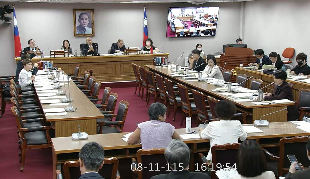 韓國瑜怒批「立法院被黑暗力量控制」  國民黨團內部矛盾浮上檯面
